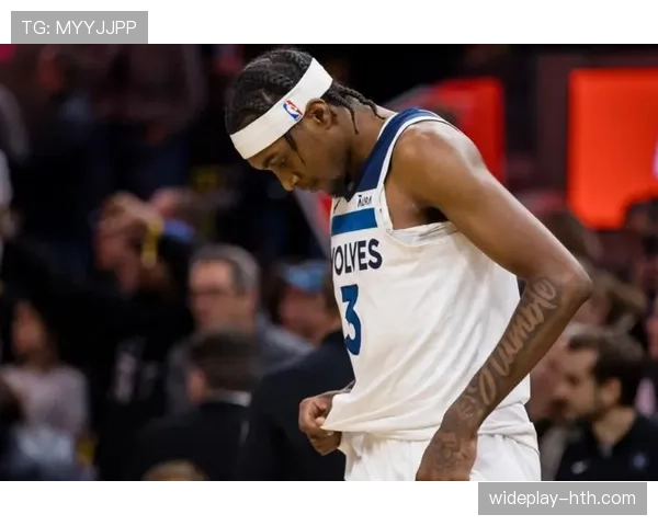 霍勒迪无球跑动制造防守混乱,3D价值再获验证 霍勒迪无球跑动制造防守混乱,3D价值再获验证